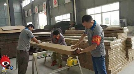 新浪家居評測團(tuán)走進(jìn)自然居總部工場