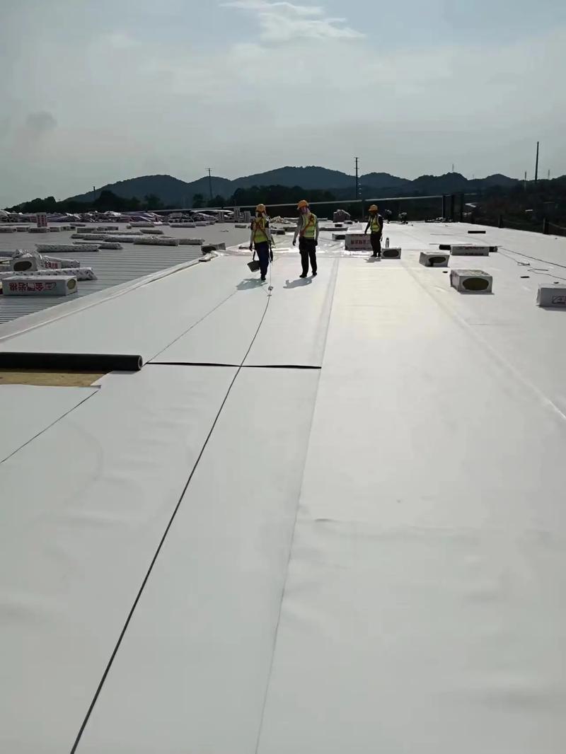 柔性鋼結(jié)構(gòu)屋面防水保溫施工安裝要點(diǎn)